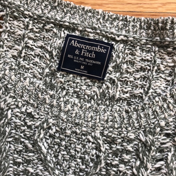 Cotton Abercrombie Sweater - Picture 4 of 5